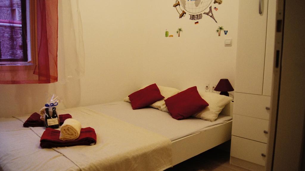 Micro Rooms Šibenik Esterno foto