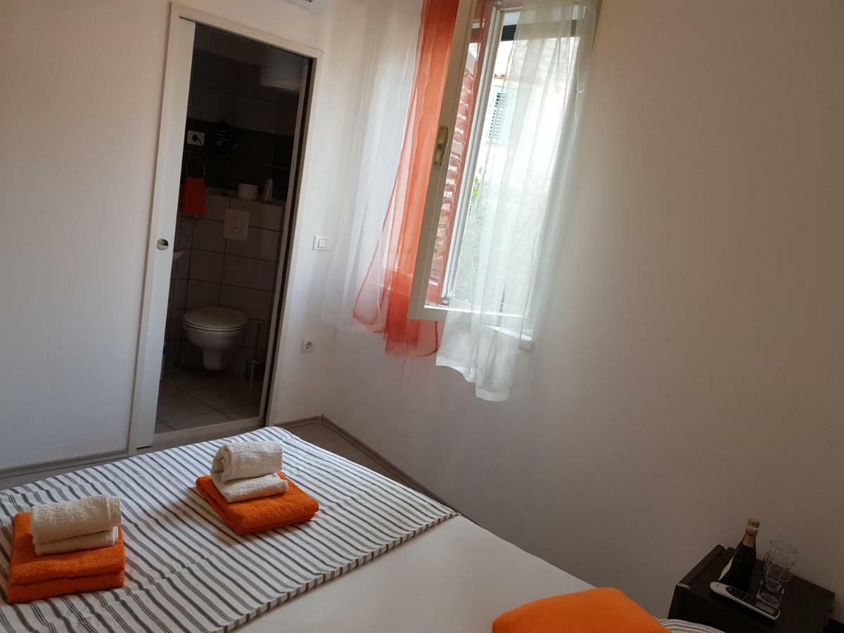Micro Rooms Šibenik Esterno foto