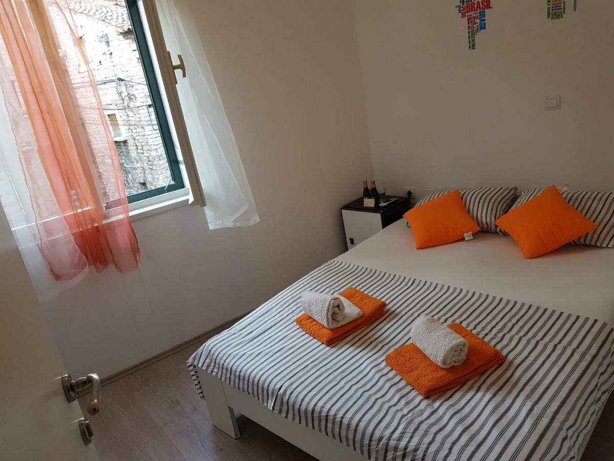 Micro Rooms Šibenik Esterno foto