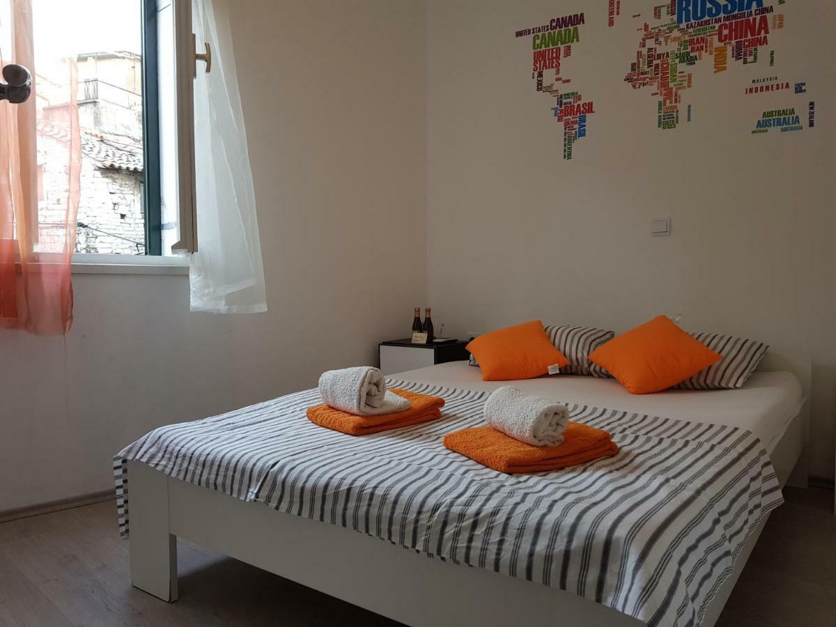 Micro Rooms Šibenik Esterno foto