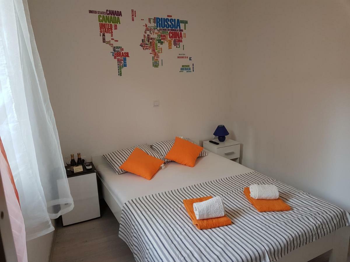 Micro Rooms Šibenik Esterno foto
